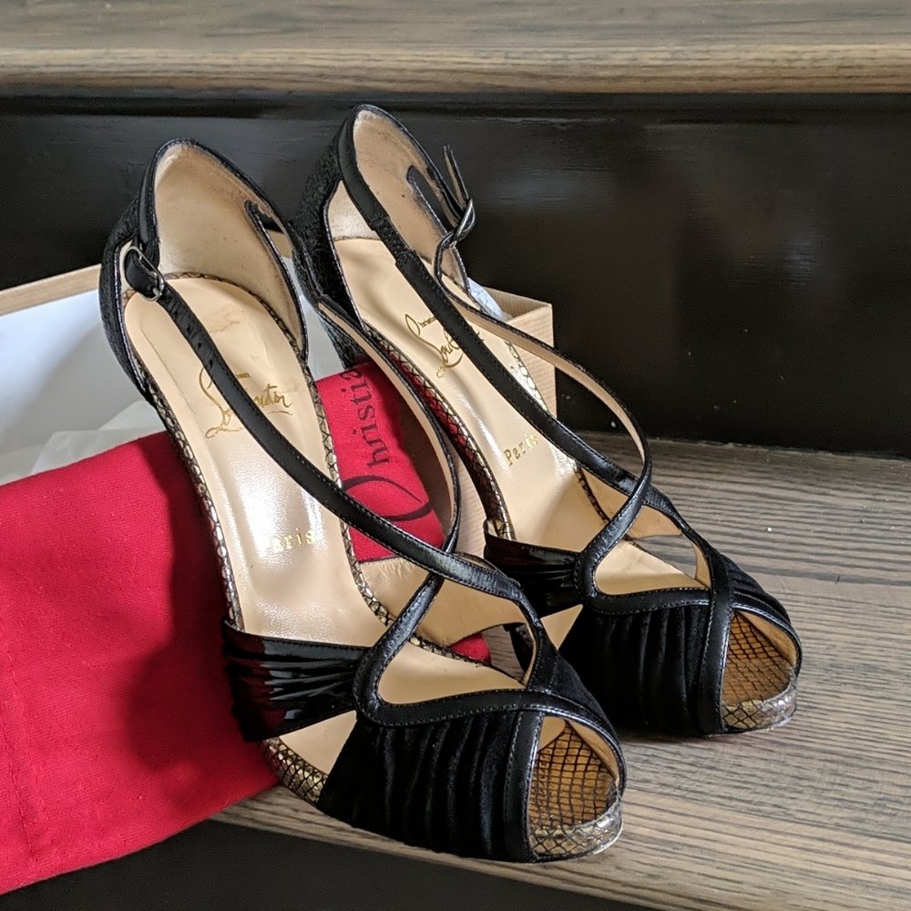 Gorgeous Christian Louboutin heels size 10
